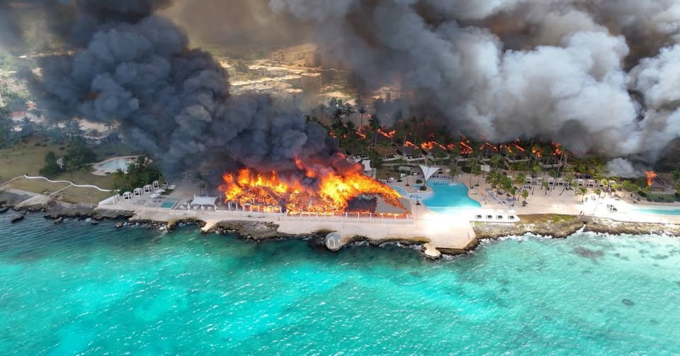 Woman killed, 1,700 evacuated in beach hotel fire in Dominican Republic