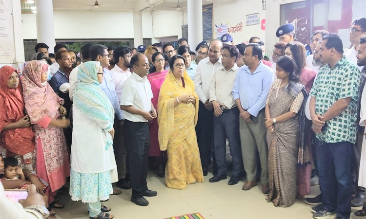 Afroza Khanam inspects hospitals in Manikganj