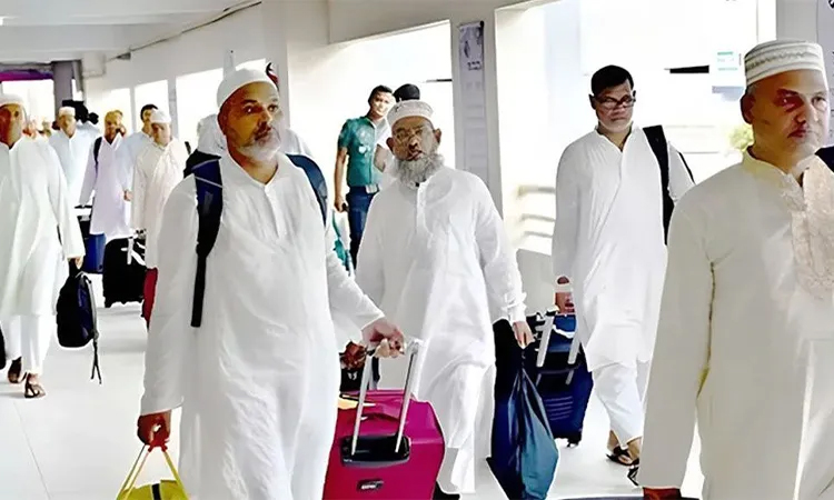 61,697 Bangladeshi Hajis return home