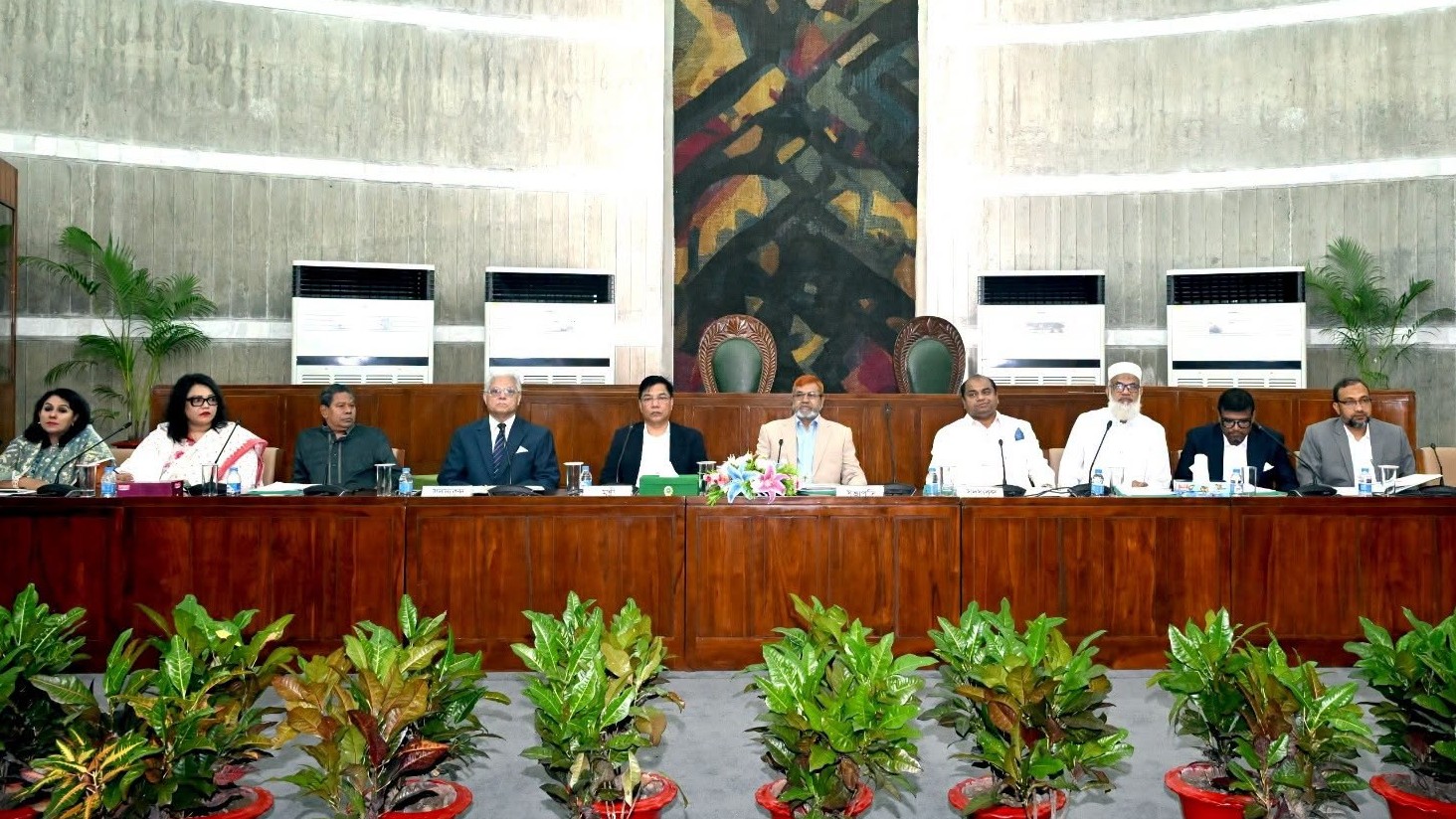 Parliamentary committee holds first meeting, urges transparency